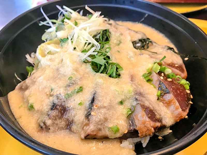 鰹づけとろ丼