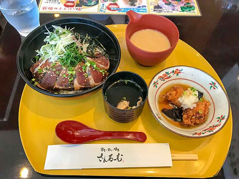 鰹づけとろ丼と塩麹唐揚みぞれ御膳