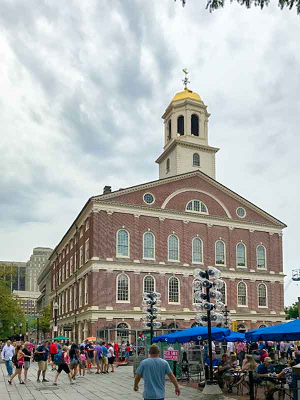 クインシー・マーケット（Quincy Market）