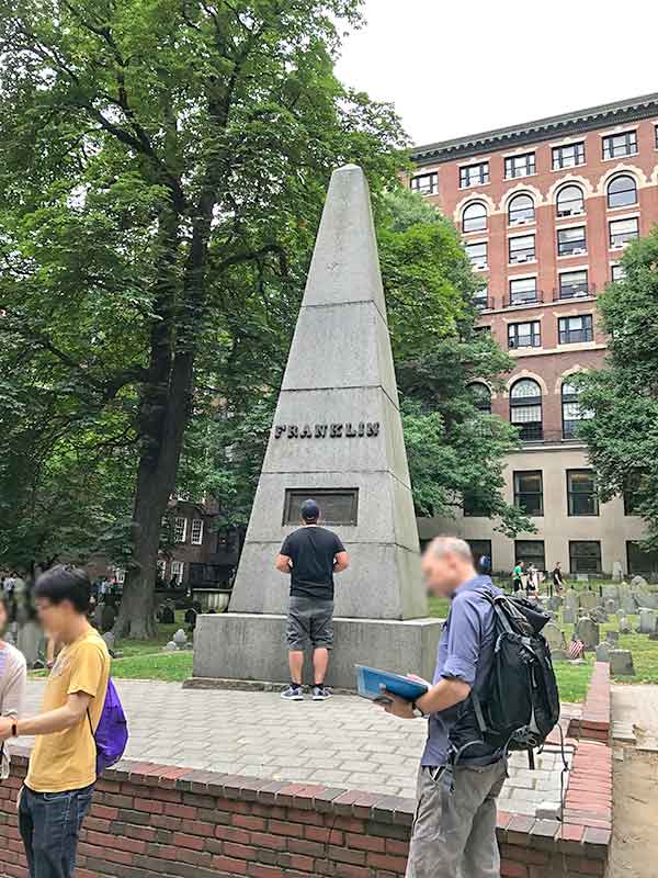 ボストン・フリーダムトレイル・グラナリー墓地（Granary Burying Ground）