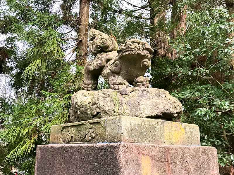 椿原天満宮の逆さ狛犬