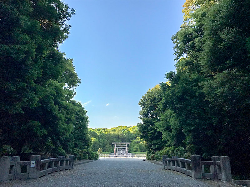 橿原・神武天皇陵