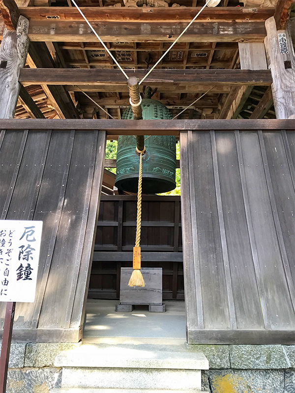 奈良・岡寺（龍蓋寺）鐘楼堂