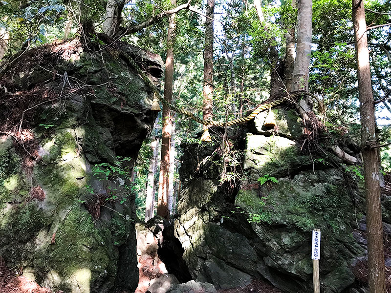 室生龍穴神社天の岩戸