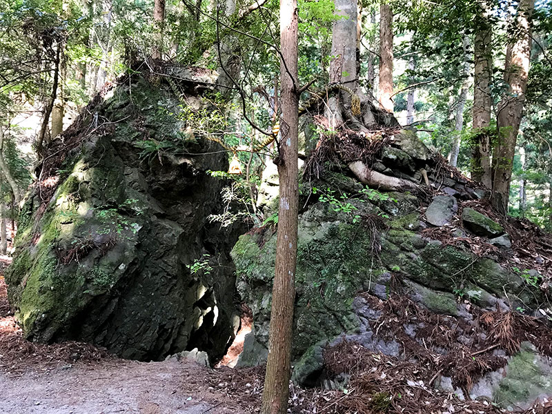 室生龍穴神社天の岩戸