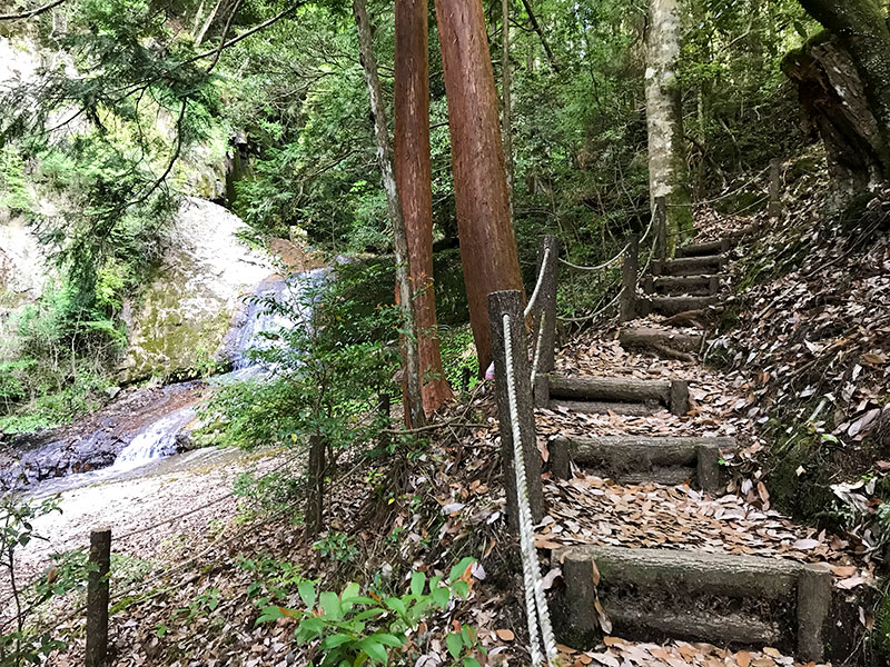 奈良・室生龍穴神社の龍穴