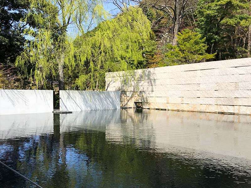 金沢・鈴木大拙館（水鏡の庭）