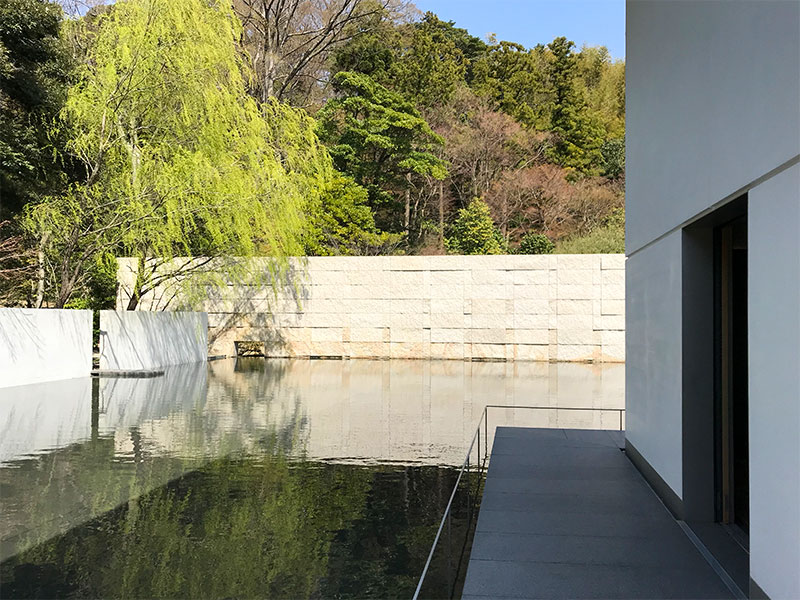 金沢・鈴木大拙館（水鏡の庭）