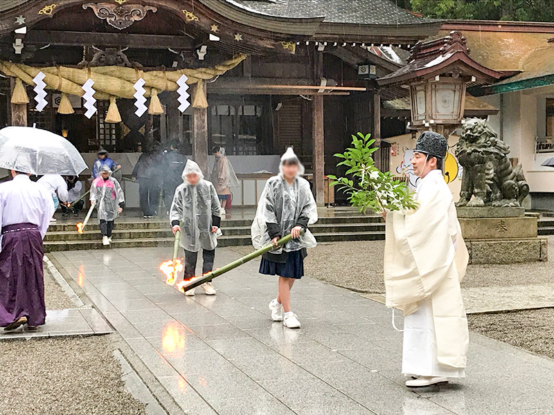 白山さん（白山比咩神社）左義長