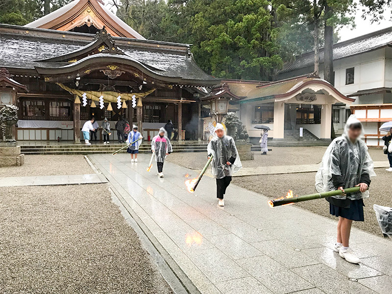 白山さん（白山比咩神社）左義長