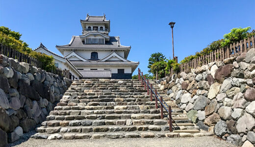 【滋賀】琵琶湖の湖畔に建つ「長浜城」は秀吉の出世城！今は復元されて博物館でもあるよ。