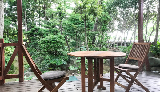 野々市の「Tree+ing Cafeフクロウの森」は大きな木がある癒しの山小屋風カフェ