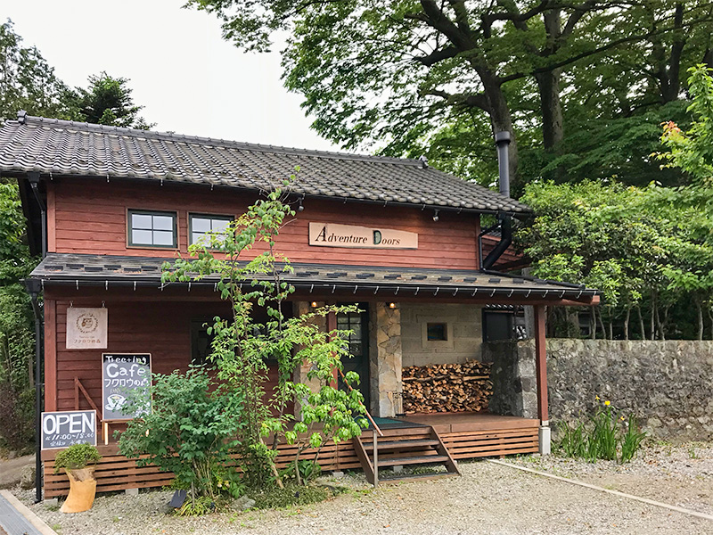 石川県野々市市「Tree+ing Cafeフクロウの森」