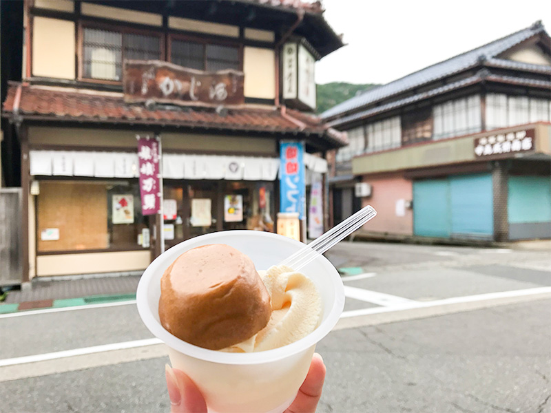 山中温泉山中石川屋の娘娘ソフトクリーム