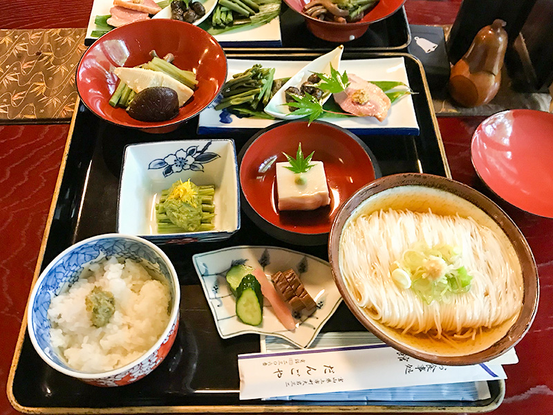 大岩山そうめん・だんごや