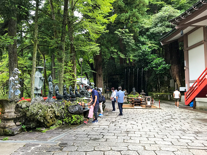 大岩山日石寺