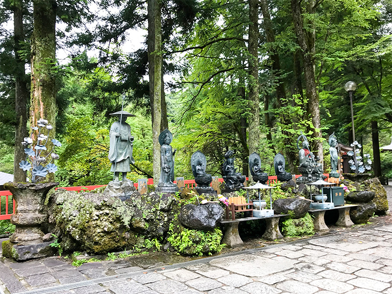 大岩山日石寺