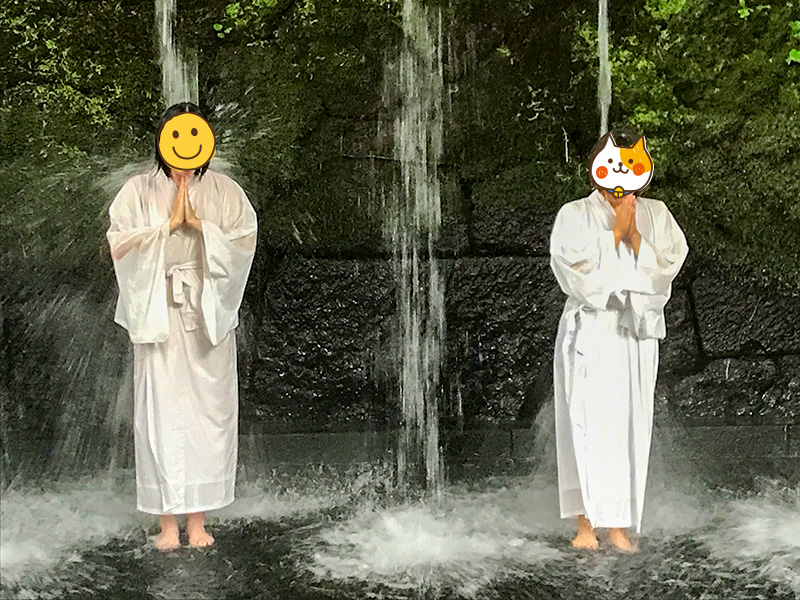 大岩山日石寺・滝行体験