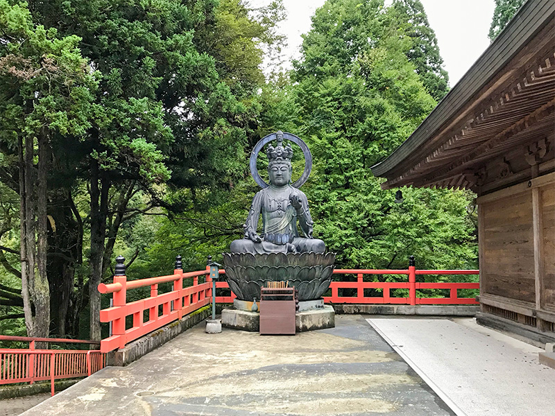 大岩山日石寺・観音堂