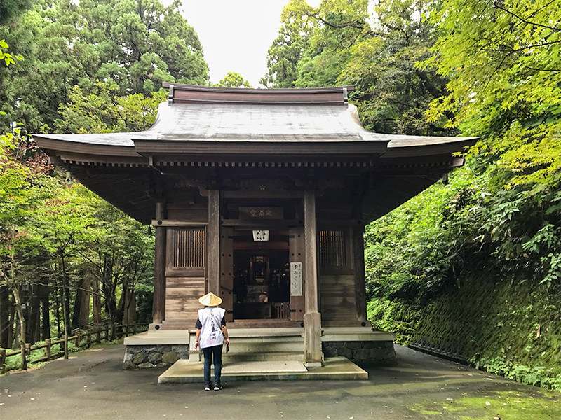 大岩山日石寺・愛染堂