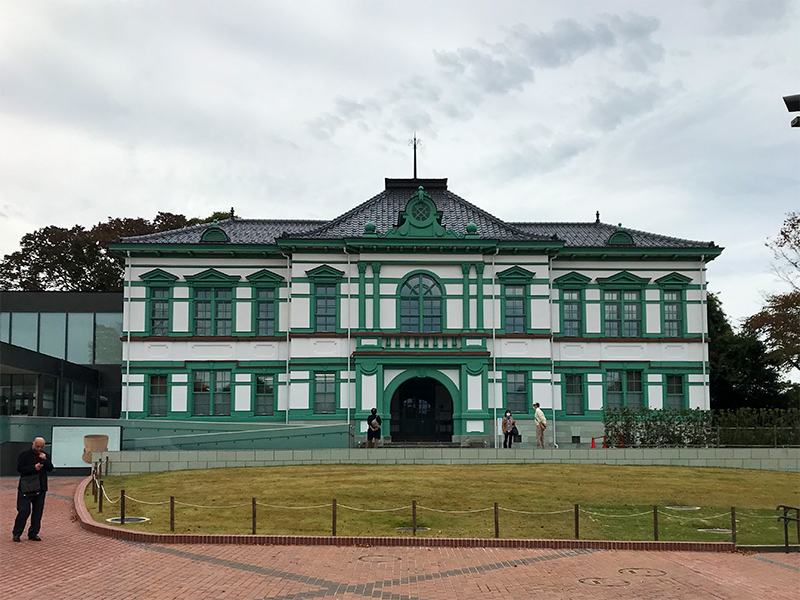 国立工芸館