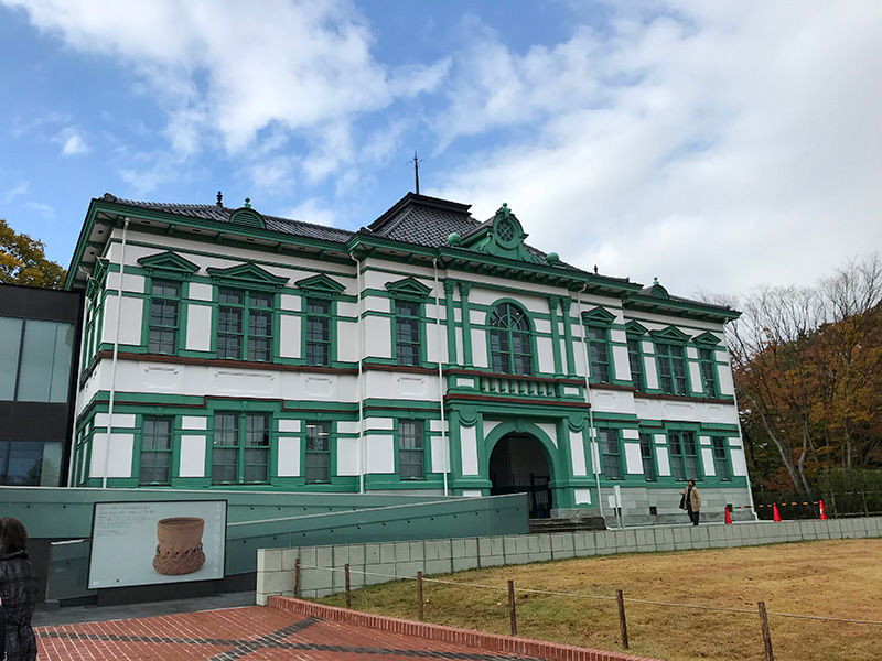 国立工芸館