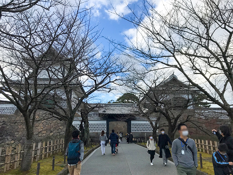 金沢城公園・石川門（重要文化財）