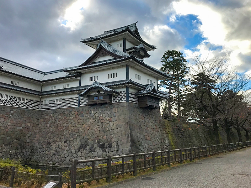 金沢城石垣めぐり（菱櫓・五十間長屋・橋爪門続櫓）