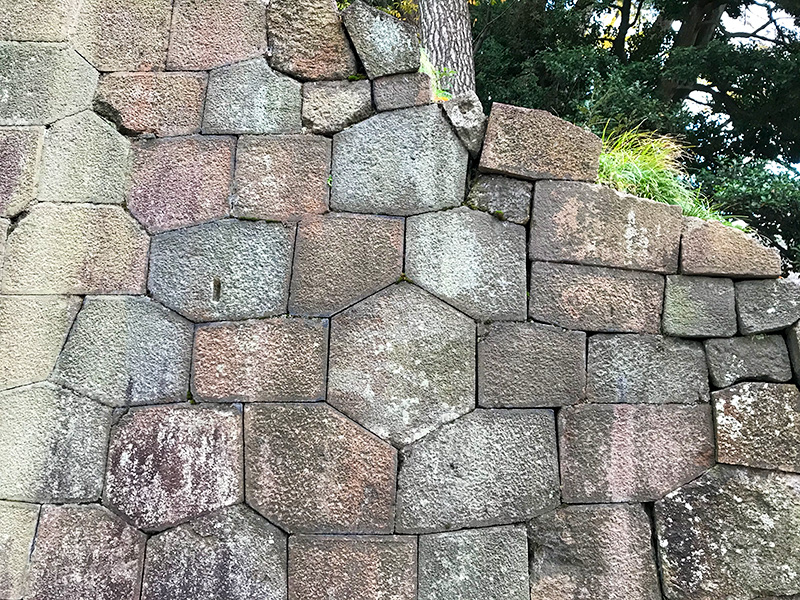 金沢城土橋門亀甲石