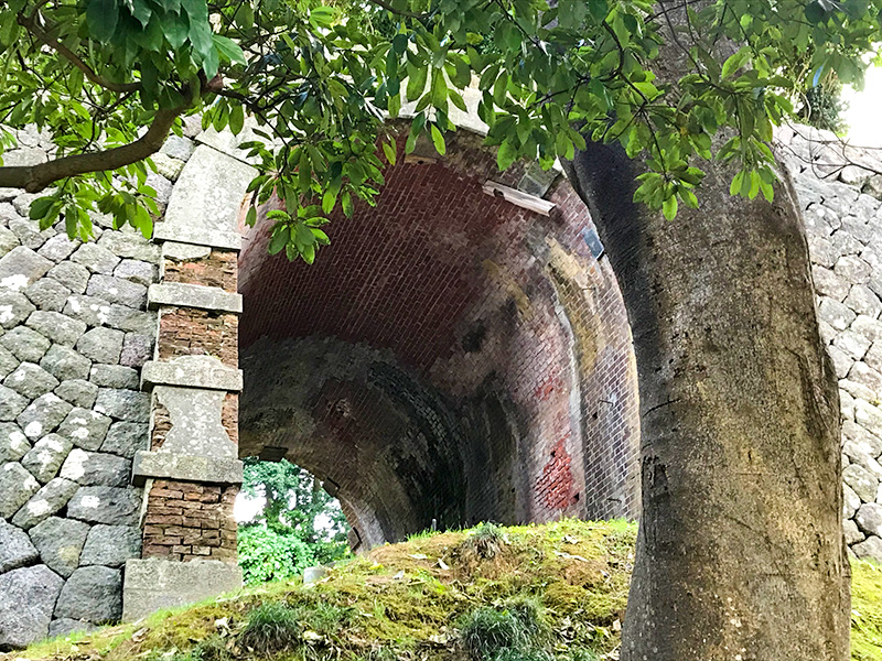 金沢城旧陸軍レンガ造りのトンネル