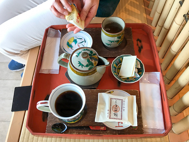 金沢城鶴の丸休憩館・豆皿茶屋