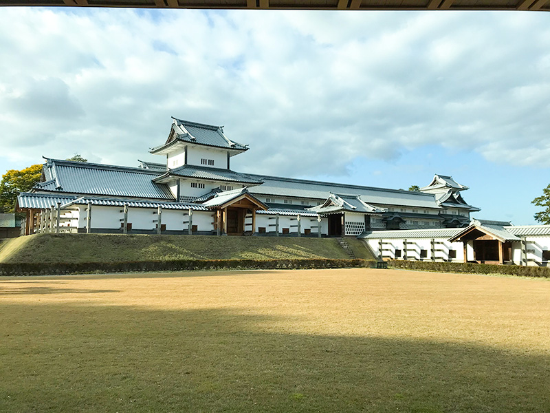 金沢城鶴の丸休憩館・豆皿茶屋