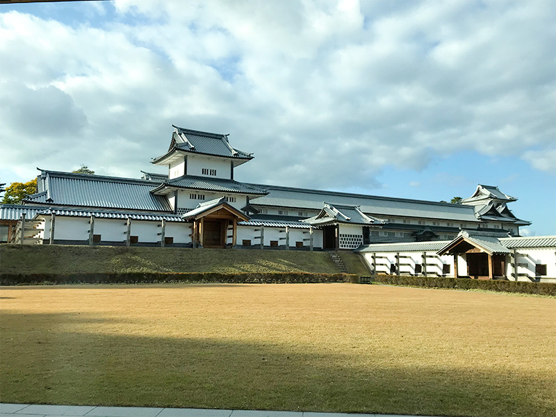 金沢城鶴の丸休憩館・豆皿茶屋