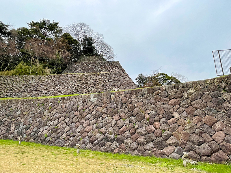 金沢城・本丸南面の高石垣