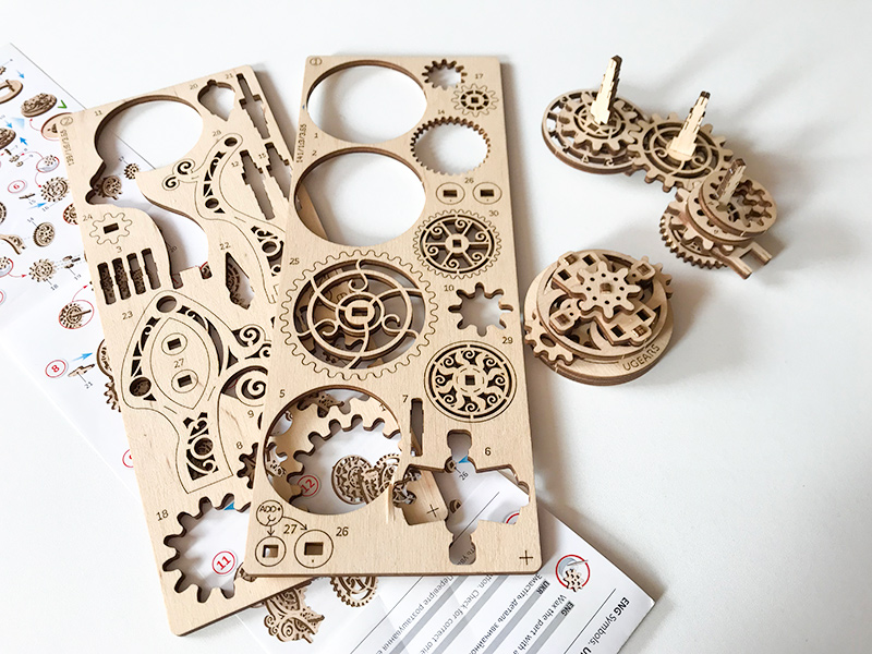 ugears（ユーギアーズ）スチームパンククロック