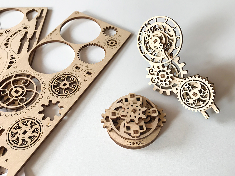 ugears（ユーギアーズ）スチームパンククロック