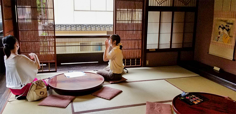 ひがし茶屋街茶房久連波(くれは)