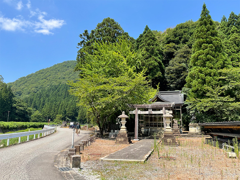 烏帽子岩・岩上神社