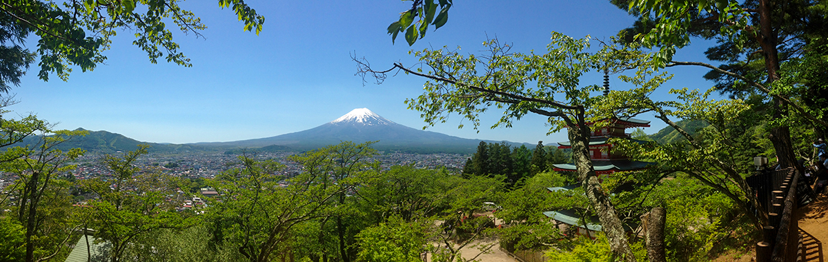 新倉山浅間公園忠霊塔