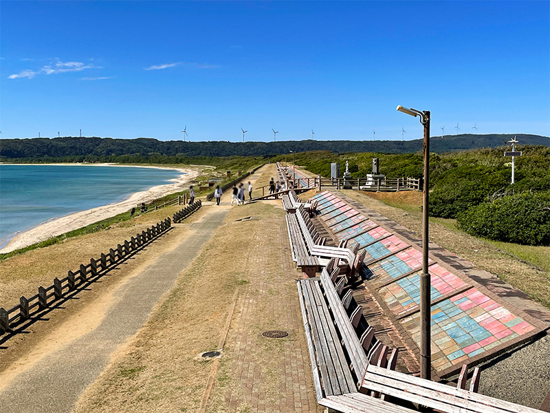 能登・世界一長いベンチ