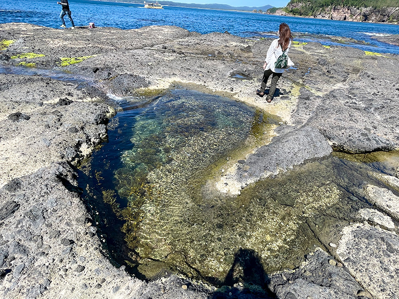 能登金剛・巌門・千畳敷岩