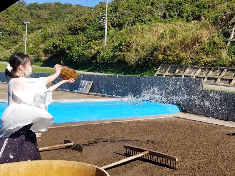 揚げ浜式塩田・塩の駅輪島塩