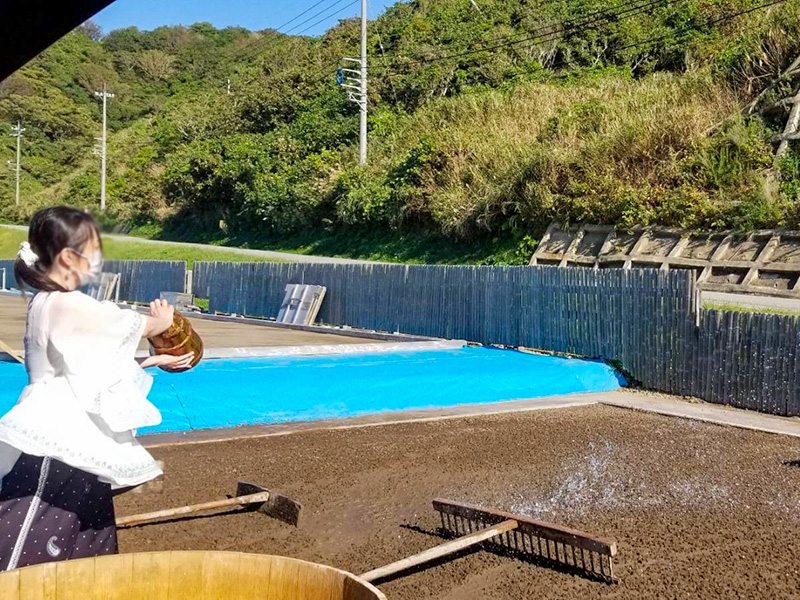 揚げ浜式塩田・塩の駅輪島塩