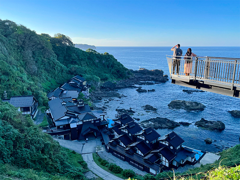 能登珠洲岬（聖域の岬）空中展望台スカイバード