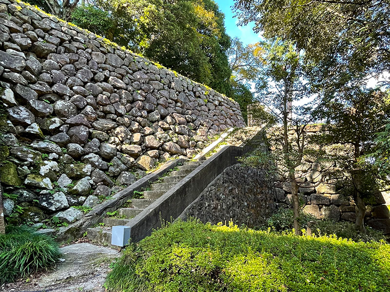 金沢城・東の丸東面の石垣