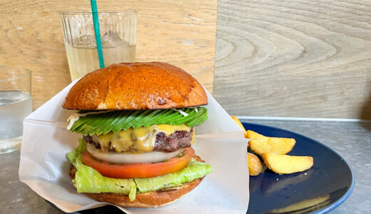 【金沢ランチ】The Godburgerさんでこだわり自家製バンズと炭火焼きパティを使った本格ハンバーガーを頂く