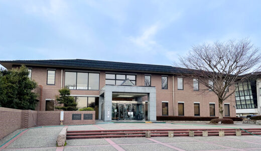 川北温泉ふれあいの湯はサウナもある日帰り温泉施設！入浴後は名物グルメかわきた味噌豚丼も味わおう♪羽生結弦さんの石川県応援企画ポスターもあるよ